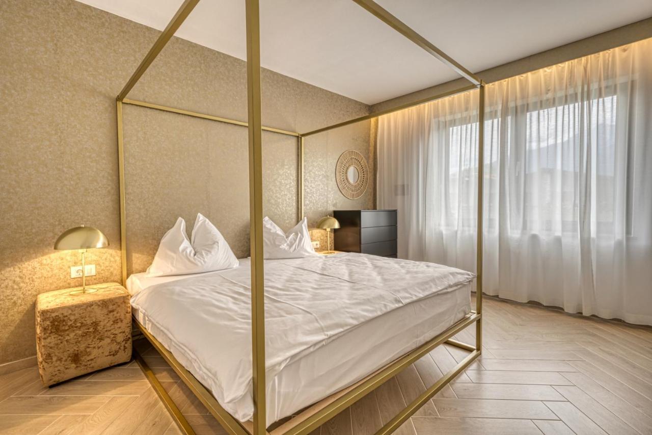 Goldfinger + Suites Лана Екстериор снимка