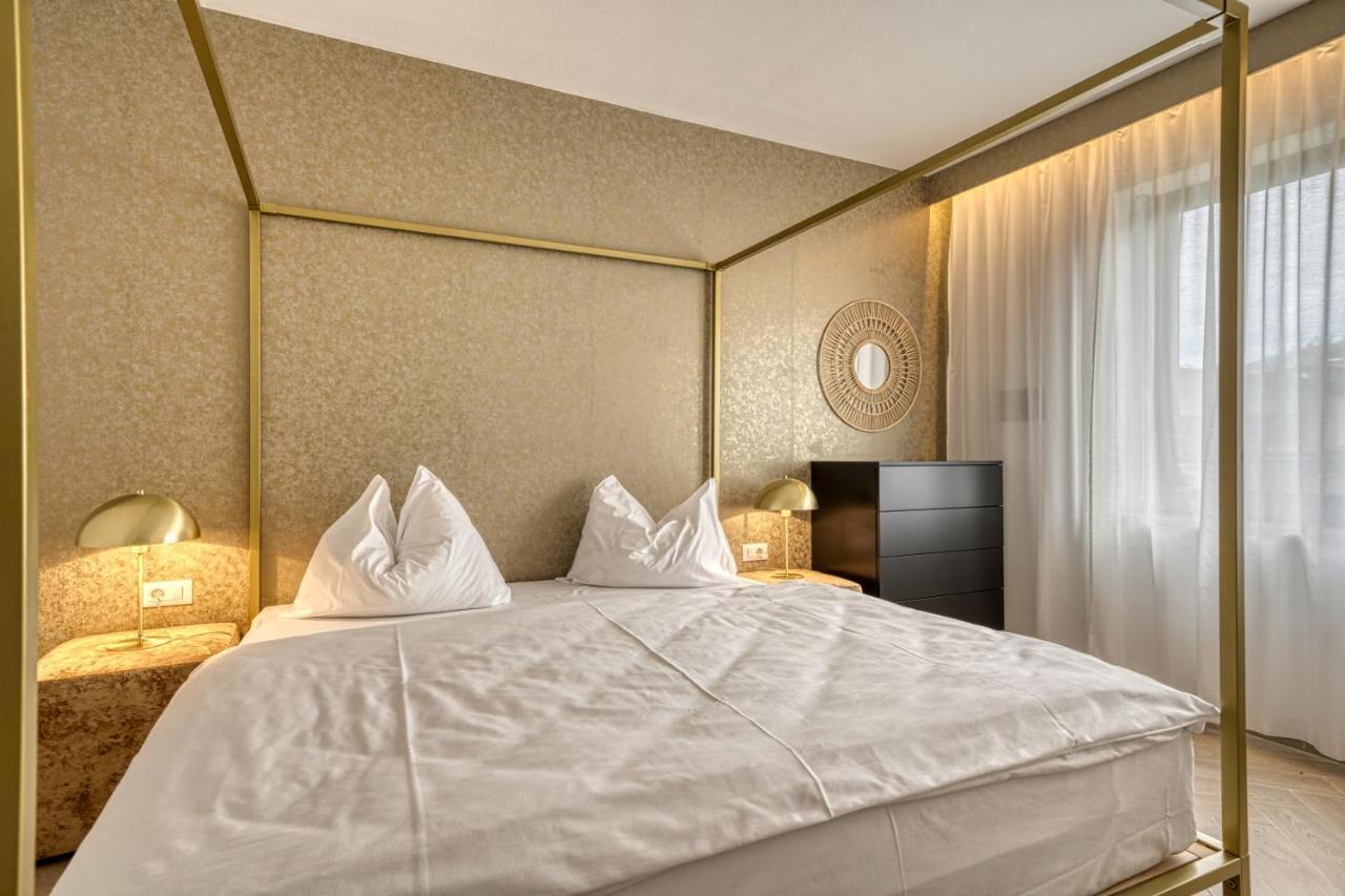 Goldfinger + Suites Лана Екстериор снимка