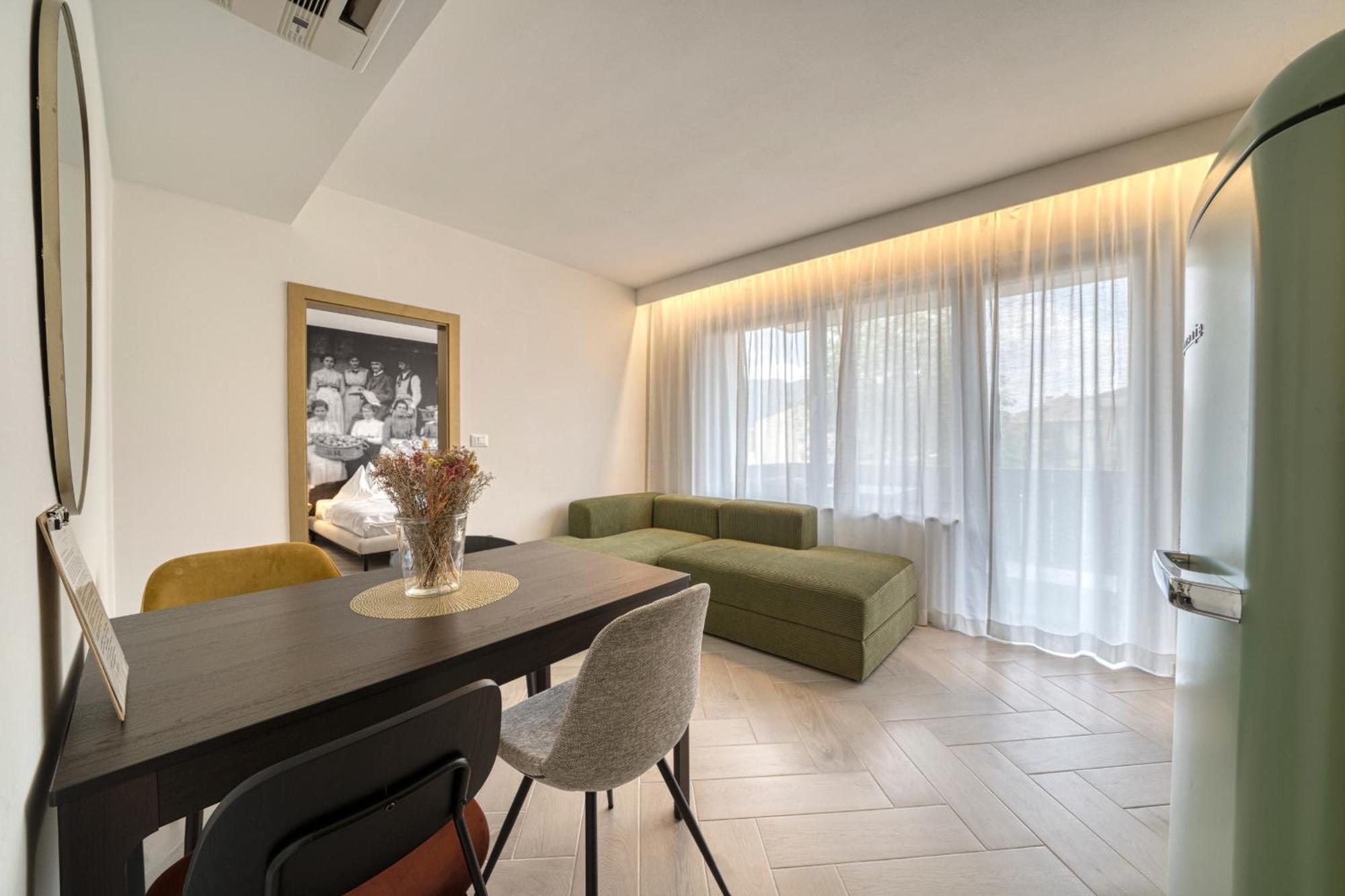 Goldfinger + Suites Лана Екстериор снимка